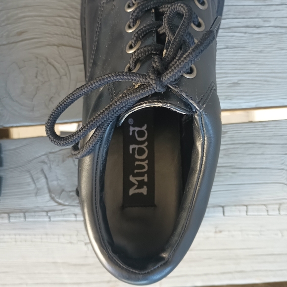 Mudd - Picture 4 of 9